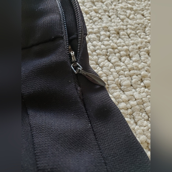 Wilfred Scalloped Shorts - Picture 7 of 8